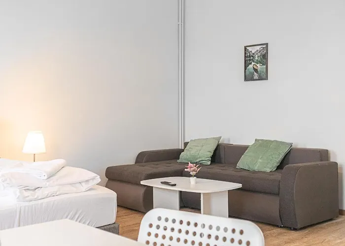 Welcoming 2br Apt, Near Akh- Perfect For Short & Longstays