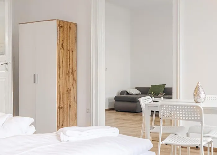Apartment Welcoming 2br Apt, Near Akh- Perfect For Short & Longstays Wien