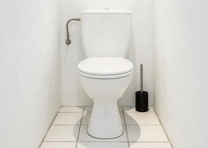 Welcoming 2br Apt, Near Akh- Perfect For Short & Longstays